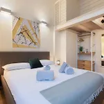 In The Old Town Of - Monicacomoapartment Апартаменты *