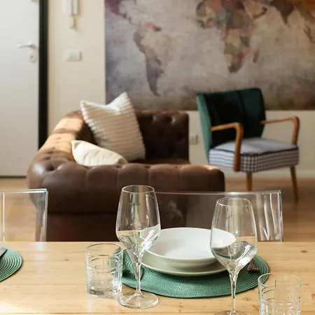 In The Old Town Of - Monicacomoapartment Côme