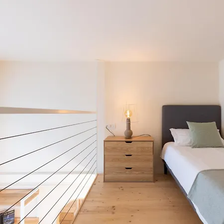 In The Old Town Of - Monicacomoapartment Como