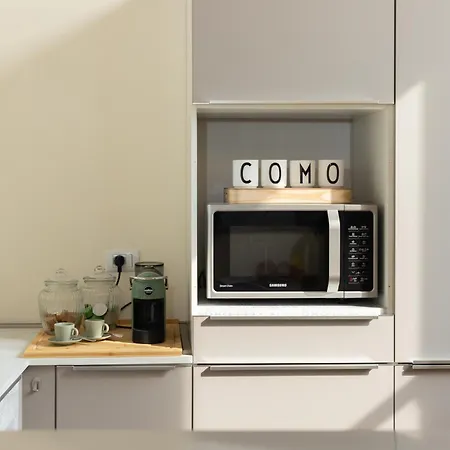 In The Old Town Of - Monicacomoapartment דירה *