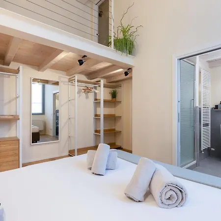 In The Old Town Of - Monicacomoapartment 公寓 *