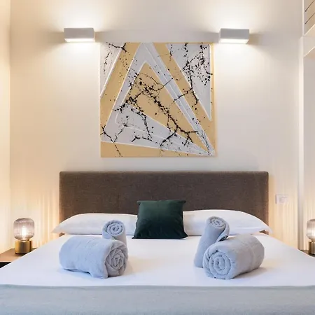 In The Old Town Of - Monicacomoapartment *