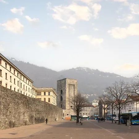 In The Old Town Of - Monicacomoapartment 公寓 *